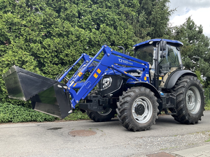 Muy bueno y original LOVOL M904 Tractor con cabina Tractor agrícola a la venta a precios al por mayor - Product Image 5
