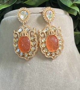 Ensemble de bijoux de mariage Royal Kundan Collier et boucles d'oreilles en laiton avec diamants américains pour les mariées et les événements spéciaux - Product Image 2