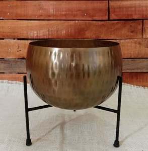 Macetas de metal de hierro con recubrimiento en polvo blanco Exportador al por mayor Macetas decorativas de metal personalizadas - Product Image 4