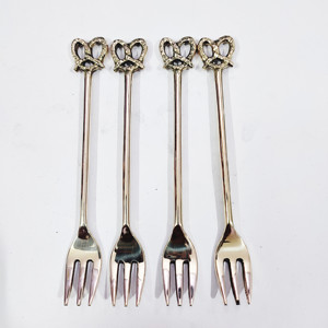 Ensemble de 4 fourchettes à fruits en laiton argenté dernier cri avec miroir polonais pour mariage hôtel à bas prix couverts fourchette en laiton à faible coût - Product Image 3