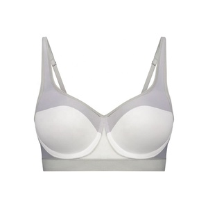 Sujetador deportivo acolchado sin aros de algodón transpirable para mujer Sujetador deportivo sostenible ecológico Diseño personalizado Hecho en fábrica - Product Image 1