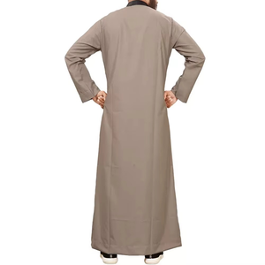 Jubba Homme 2026 de Haute Qualité, Nouveau Design, Meilleure Vente, Vêtement Islamique Couleur Unie Grande Taille Thobe Confortable, Vente en Gros - Product Image 2