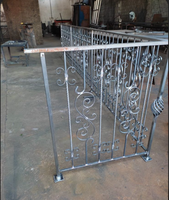 Balustrade d'escalier et main courante de balcon modernes en acier au carbone et en fer, personnalisables, avec garantie de plus de 5 ans, résistantes à la rouille et protégées contre les UV