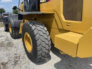 Caterpillar 938 Mini chargeur 4x4 entraînement sur roues 5 tonnes charge nominale état neuf et utilisé avec cylindre hydraulique Huade PLC - Product Image 6