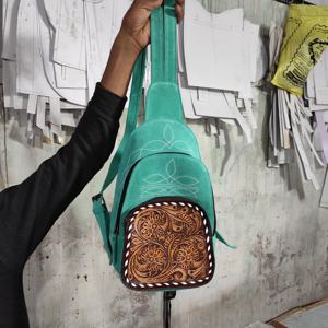 Nouvelle couverture de selle Style occidental sac à bandoulière Cactus usiné sac de poitrine Cowgirl sac de messager de mode à la mode au meilleur prix - Product Image 3