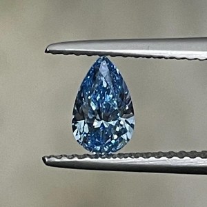 Magnifique 4.00 CT Fancy Vivid Blue Pear Brilliant Cut Lab Grown Diamond Idéal pour les bagues de fiançailles et les bijoux fins de luxe - Product Image 4