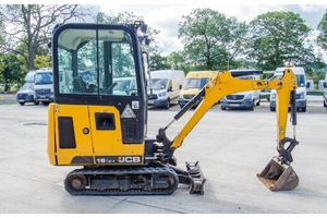 Mini-excavatrice JCB 8016 de 1,2 tonne avec godet de creusement, excavatrice hydraulique compacte d'occasion - Product Image 2