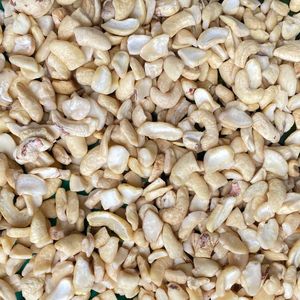 เม็ดมะม่วงหิมพานต์ Ww320เม็ดมะม่วงหิมพานต์จากเวียดนาม20กก. ส่งออกไปยังเอเชีย, สหภาพยุโรป, ตะวันออกกลาง - Product Image 1