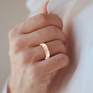 Bague en or rose avec diamants cultivés en laboratoire-Bijoux de luxe durables pour toutes les occasions - Product Image 4