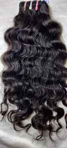 Extensiones de cabello rizado Natural indio Paquetes de cabello humano crudo sin procesar Extensión de cabello bonita de trama de máquina de estilo de onda profunda suelta - Product Image 2