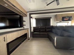 Nouveau 2026 F-o-r-e-s-t R-i-v-e-r C-a-m-p-s-i-t-e E-l-i-t-e 36AK prêt à la vente - Product Image 5