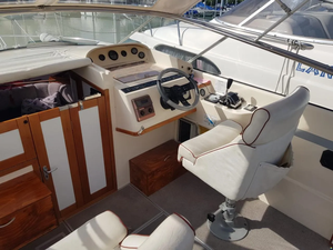 เรือเดินทะเลระดับพรีเมียม W-i-n-d-y 8000 - Product Image 4