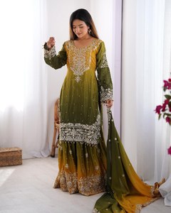 Salwar Kameez Traditionnel de Soirée pour Femme Pakistanaise, Modèle de Créateur, Robe Longue en Soie Chinon Gaufrée, Coupe Classique, Séchage Rapide - Product Image 4