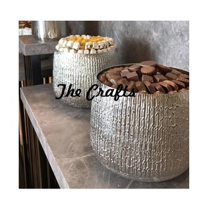 Bol décoratif au design avantageux en métal forme ronde chocolats bol de service pour accessoires de table - Product Image 4