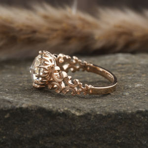 Bague de fiançailles en or massif 10K avec cabochon de laboratoire en or massif 10K Certificat IGI Bague de cadeau luxueuse de style vintage pour femme - Product Image 2