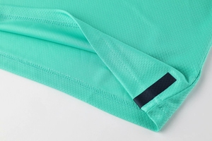 เสื้อฟุตบอลแขนสั้นของผู้ชายเสื้อเจอร์ซีย์เล่นเกมยืดระบายอากาศได้ดีออกแบบเฉพาะพร้อมหมายเลขทีม - Product Image 4