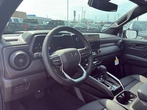 New /USED WHITE 2026 CHE VROLET COLORADO Z71 360 Rear Camera 31-40T Load Capacity Emission Diesel /GAS Automatic FOR SALE - Product Image 2