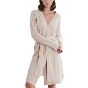 Peignoirs en soie 100% thermiques à séchage rapide à bas prix, longueur longue avec fermeture à cordon respirante, nouveau style pour la saison printemps 2026 - Product Image 4