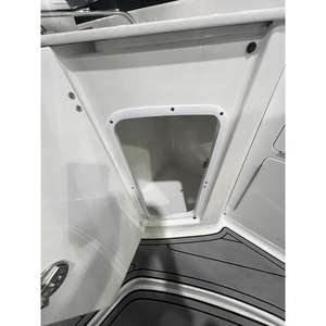 Nuevo Monterey M45 2024 con casco de fibra de vidrio, 86 pulgadas de ancho, motor Mercury a gasolina. Negocio en trámite. - Product Image 6