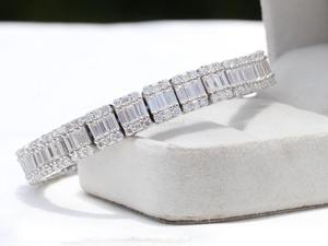 สร้อยข้อมือเทนนิสเพชรกลมหรูหราสำหรับผู้หญิงสำหรับงานแต่งงานหรือปาร์ตี้และสวมใส่ทุกวัน - Product Image 3