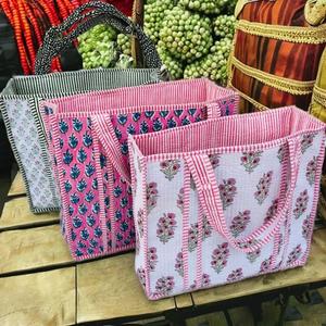 Bolso Tote de Hombro Bohemio Vintage para Mujer Rohini, Algodón Estampado a Mano con Bloques Indios, con Bordado Multicolor y Cierre de Cremallera - Product Image 3