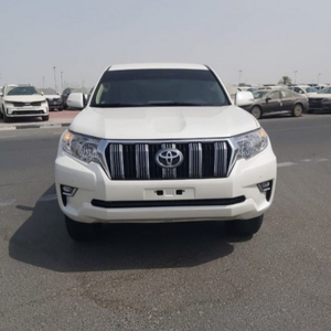 USADO - Land Cruiser Prado con Motor Turbo, Tracción en las Cuatro Ruedas, Asientos de Cuero, Neumáticos R20, Volante a la Izquierda, Techo de Aleación de Aluminio, Usado, Ligero - Product Image 1