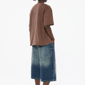 เสื้อยืดผู้ชายทรงโอเวอร์ไซส์ ทรงบ็อกซี่ ผ้าฝ้าย 100% ไหล่ตก ปักโลโก้ได้ คอเรียบ สไตล์สตรีทแวร์ ราคาถูก รับผลิตแบบ OEM - Product Image 3