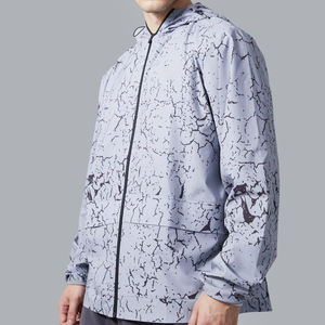 Cortavientos gris claro Diseño de marca Longitud regular Alto Entrenamiento activo Estampado de mármol Chaqueta con capucha Ropa de entrenamiento inferior - Product Image 1