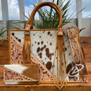 2025 Luxury Large-Capacity Hand <b>Tooled</b> Cowhide Leather <b>Tote</b> <b>Bags</b> & Hand <b>Tooled</b> Leather Trifold Wallet Two-Piece Set for Women's - Product Image 1