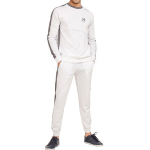 Trajes Deportivos Unisex de Alta Calidad para Uso en Exteriores en Invierno, Disponibles en Stock, Profesionales, Sólidos, 100% Algodón Transpirable - Product Image 1