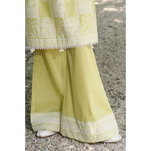 เสื้อผ้าฝ้ายปักลาย 2 ชิ้น แบบยังไม่เย็บติดกัน พร้อมกางเกงย้อมสี รุ่น TL-52088 ตกแต่งด้วยงานปักทันสมัย - Product Image 6