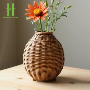 Vase en rotin naturel fait à la main de haute qualité porte-fleurs décoratif pour Boho moderne ou décor à la maison rustique OEM fabriqué au Vietnam - Product Image 1