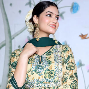 Tissu rayonne Kurta imprimé de qualité supérieure avec un beau travail de broderie miroir avec une belle mousseline de soie Dupatta au meilleur prix - Product Image 1