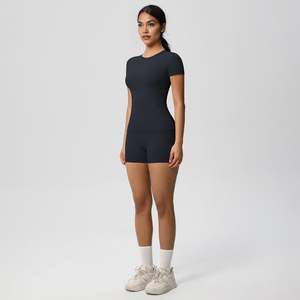 Ensemble de vêtements de sport pour femmes - T-shirt de yoga à manches courtes et short pour la salle de sport, la course à pied, le fitness |   Vêtements de sport à séchage rapide - Product Image 2