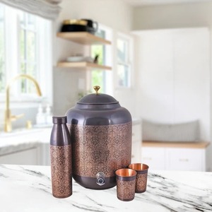 Distributeur d'eau en cuivre fabriqué à la main avec couvercle et robinet robustes conçu pour l'hydratation ayurvédique et le stockage quotidien de l'eau - Product Image 3