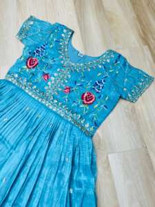 ชุด anarkali สำเร็จรูปพร้อมชุดเย็บปักตามลำดับความยาวถึงพื้นชุด anarkali จากผู้จำหน่ายในอินเดีย - Product Image 5