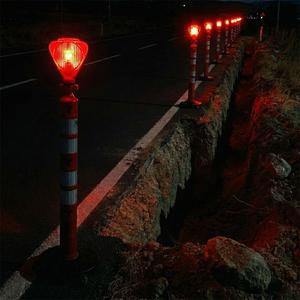 Ensemble de feux de signalisation routière solaires, feux clignotants triangulaires, 148 x 11 cm, réflecteur blanc, plastique ABS/PC - Product Image 4