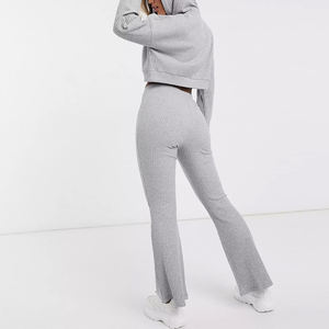 Directo de fábrica, tamaño personalizado, conjunto de chándal holgado recortado para mujer, ropa de invierno acampanada informal para mujer, precio razonable - Product Image 2