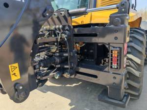 Hochwertiger <span class=keywords><strong>10</strong></span>-Tonnen 1,2 m³ FM425S Baggerlader (TLB) zum Verkauf - Product Image 4