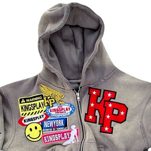 Sudadera con capucha para hombre con cremallera y parches gráficos, forro polar, estilo urbano, detalle de manga desgastada, ropa exterior informal - Product Image 3