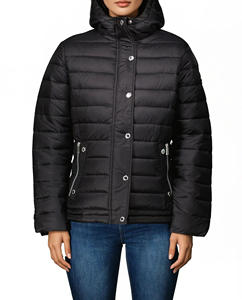 Indemand Outdoor & Adventurewear Veste boutonnée à fermeture éclair pour femmes Veste élégante à poches zippées avec patchs personnalisés - Product Image 1