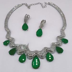 Elegante Juego de Collar con Piedras Dobles de Circonio con Acabado Plateado de Alta Calidad con Aretes, Colección para Bodas y Fiestas para Mujer - Product Image 2