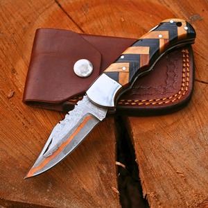 Couteau pliant artisanal, lame en acier damas cuivré, manche en bois, couteau de poche avec étui en cuir - Product Image 4