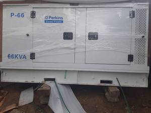 เครื่องกำเนิดไฟฟ้าดีเซลแบบเงียบ พกพาได้ ระบายความร้อนด้วยอากาศ 220V/400V 100KW - Product Image 1