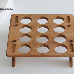 Porte-oeufs en bois antique français porte-oeufs fait à la main primitif en bois vieux ustensiles de cuisine - Product Image 1