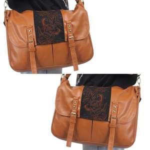 กระเป๋าบาติกคุณภาพสูงทำจากหนังสังเคราะห์และผ้าบาติกแบบวาดด้วยมือทำจากประเทศอินโดนีเซีย - Product Image 4