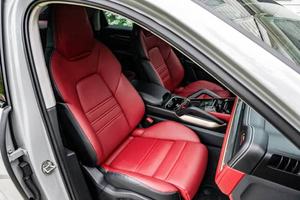 PORSCHE CAYENNE TURBO GT 2024 EXTRÊMEMENT PROPRE, MOTEUR V8 BITURBO DE 650 CV, PRÊT À LA LIVRAISON - Product Image 5