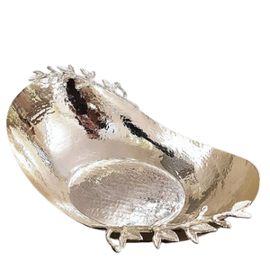 Bol en forme de feuille à texture martelée Bol à vaisselle en métal en acier inoxydable en aluminium poli brillant - Product Image 1