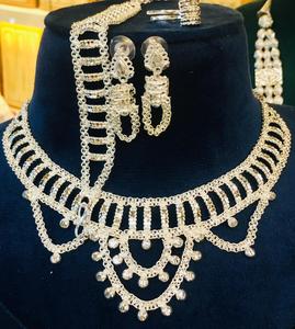 Collier pour femmes Dubai Vintage en plaqué or Collier classique en diamant et zircon perle Chaîne à la mode pour bijoux d'anniversaire de mariage - Product Image 5