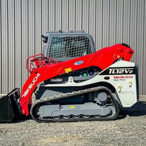 Chargeuse compacte TAKEUCHI TL12v2 homologuée EPA CE avec moteur hydraulique Eaton - Product Image 1